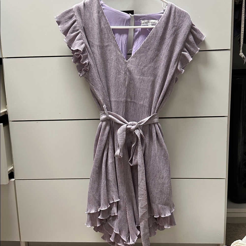Lavender Ruffle Sleeve Romper - Picture 2 of 3
